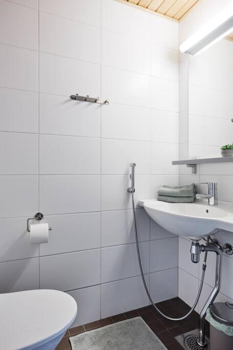 Rauhallinen Kolmio Omalla Saunalla Tampereen Keskustassa Exterior foto